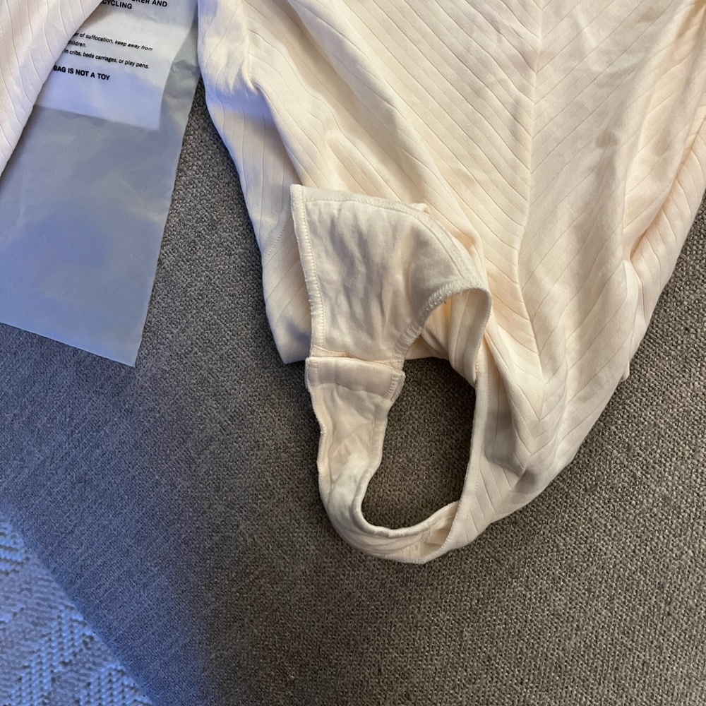 Knix X TBP mock neck Bodysuit Medium - Picture 6 of 8